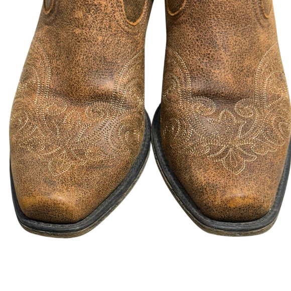 Ariat Round Up Rylan Boot Brown Leather Style #10025154
Women’s Size 9 - Picture 5 of 11